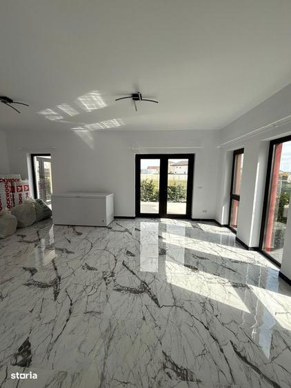 Casă cu 3 camere cu Teren 348 Mp în Corbeanca