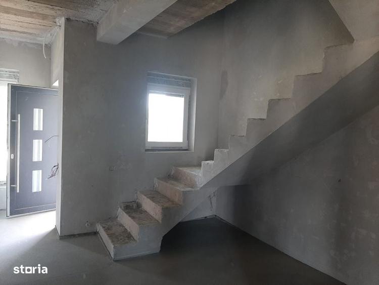 Casă cu 4 camere în Remetea Mare