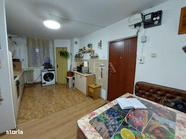 Apartament cu 3 camere decomandat, mobilat în Central