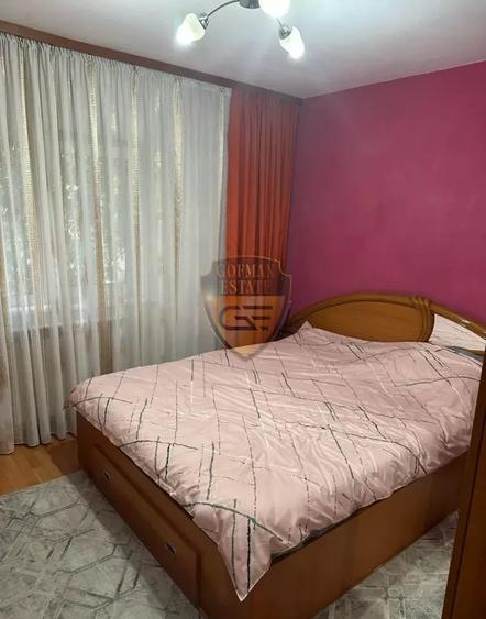 Apartament cu 3 camere decomandat, mobilat în Anda