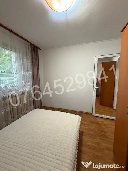 Apartament cu 2 camere decomandat în Lacul Tei