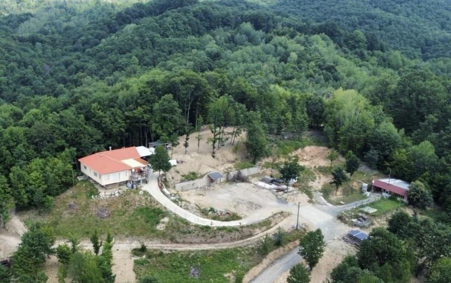 Casă cu 4 camere în Groși