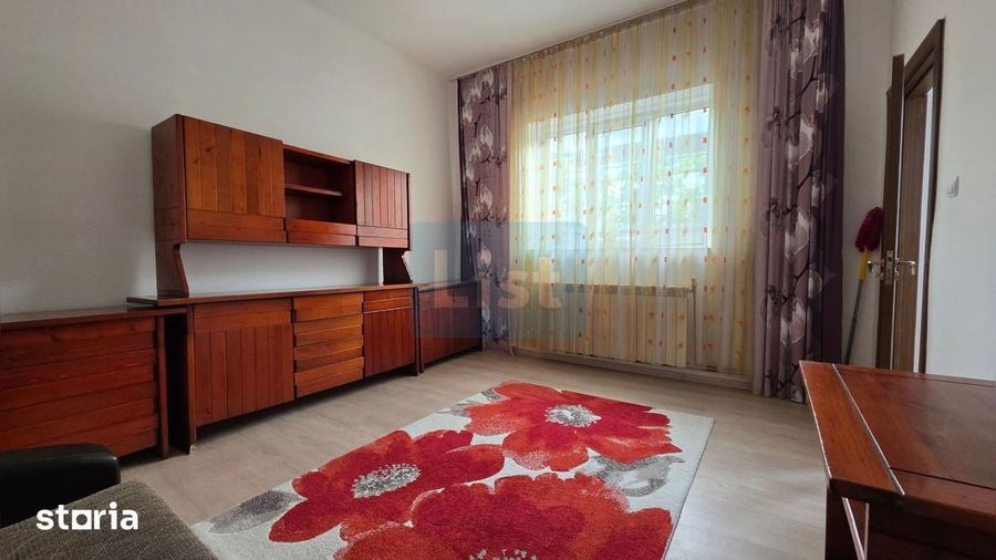 Casă cu 4 camere cu Teren 66.37 Mp în Central