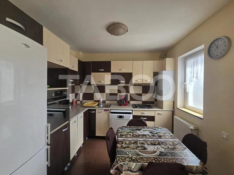 Apartament cu 3 camere decomandat în Central