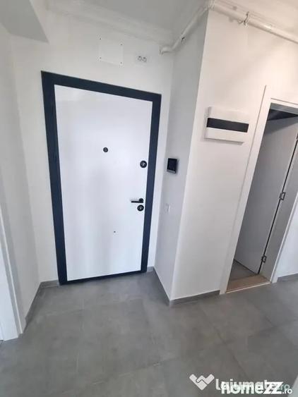 Apartament cu 3 camere decomandat în Energia