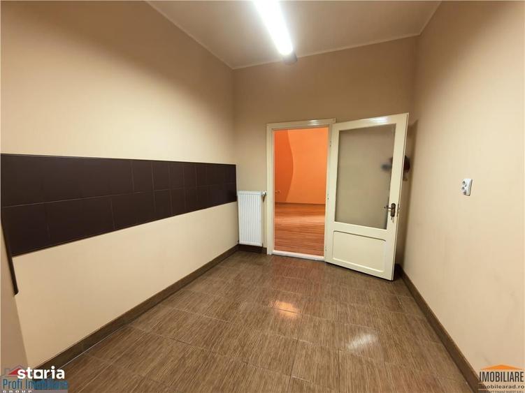 Apartament cu 3 camere în Ultracentral