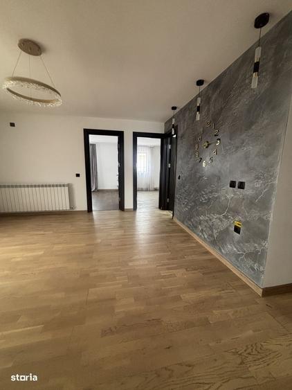 Casă cu 4 camere în Central