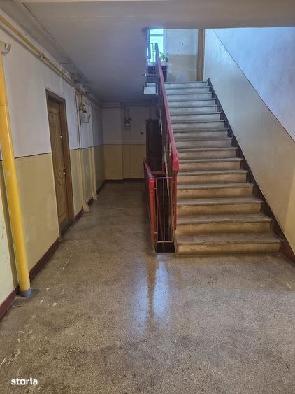 Apartament cu 3 camere, mobilat în Gara