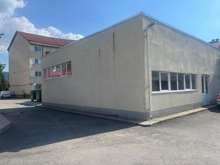 Spațiu industrial, de 190 mp, în Central