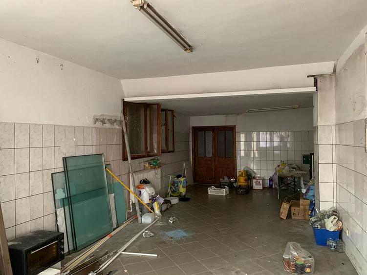 Spațiu comercial, de 80 mp, în Central