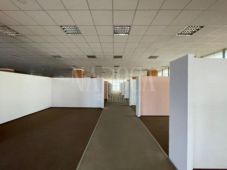 Spațiu comercial, de 1,553 mp, în Central