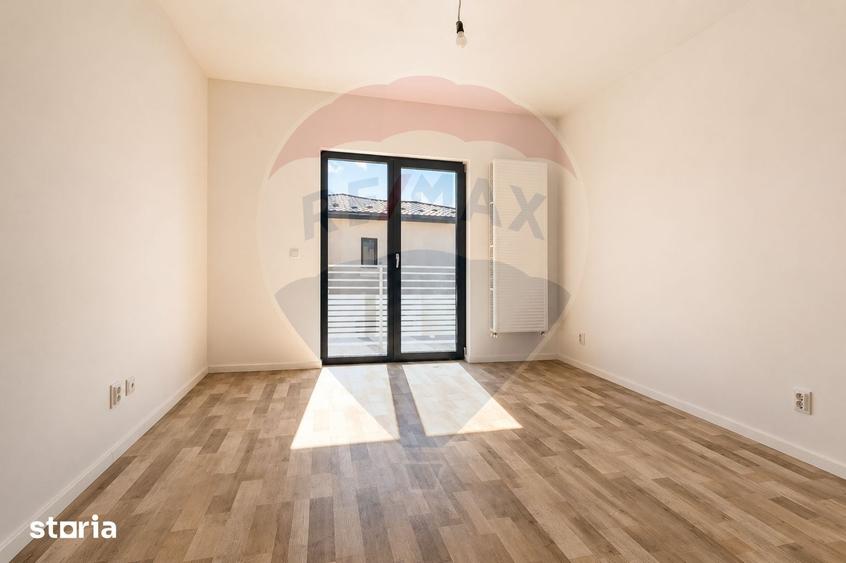 Casă cu 4 camere cu Teren 440 Mp în Miroslava