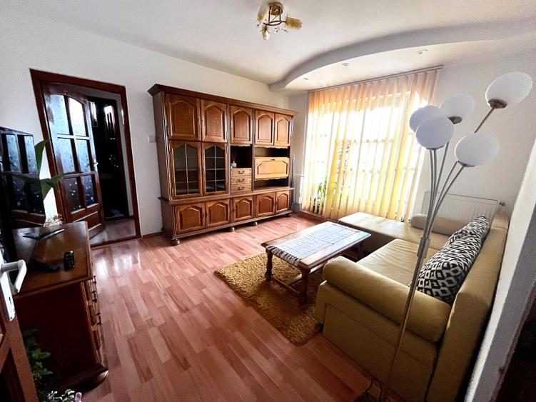 Apartament cu 2 camere semidecomandat în Central