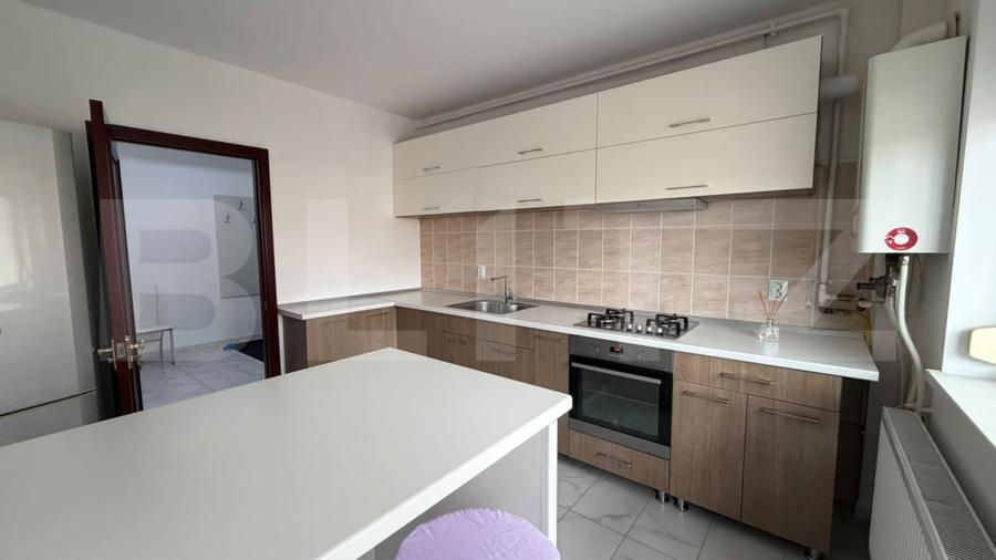 Apartament cu 2 camere decomandat, mobilat în Central