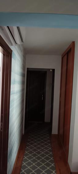 Apartament cu 4 camere decomandat în Confecții