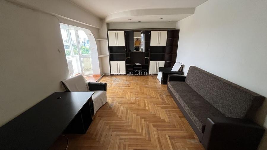 Apartament cu 2 camere decomandate si debara, situat ultracentral in Bacau, pe Strada 9 Mai nr. 24