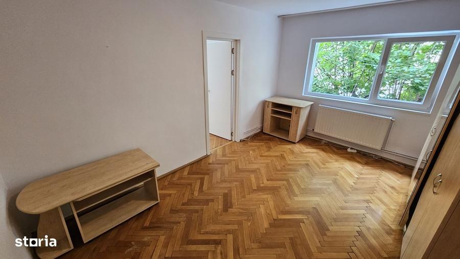 Apartament cu 3 camere în Semicentral