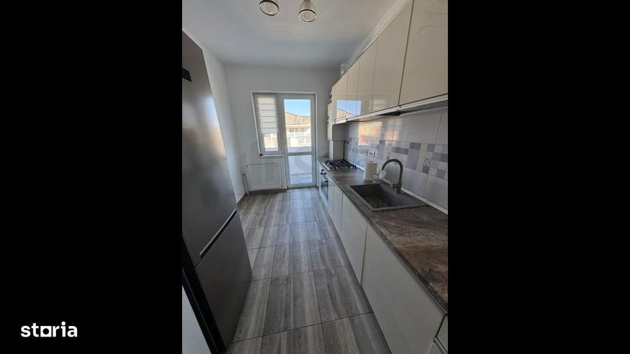 Apartament cu 2 camere decomandat în Apărătorii Patriei — fotografia 3