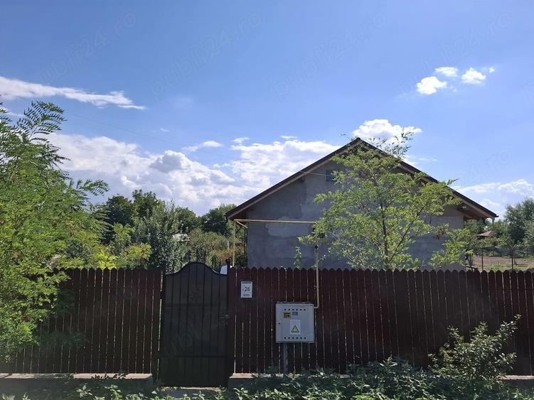 Casă cu Teren 1217 Mp în Schela