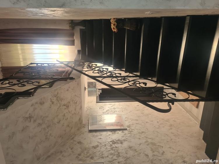 Casă cu 4 camere cu Teren 1750 Mp în Central