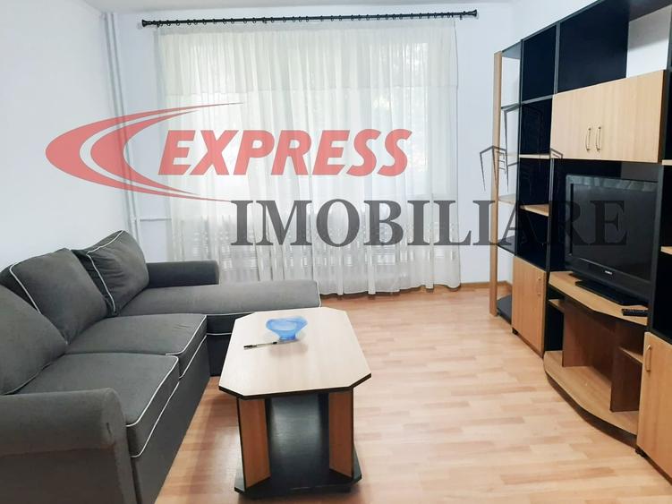 Apartament cu 3 camere decomandat în Dristor