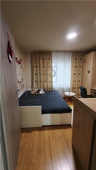 Apartament cu 4 camere decomandat, mobilat în Steaua