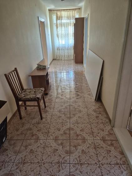 Casă cu 8 camere cu Teren 4158 Mp în Stănilești