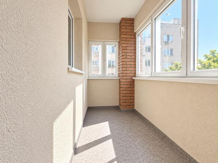Apartament cu 3 camere decomandat în Lipovei