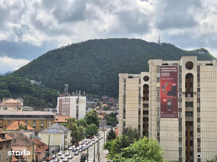 Apartament cu 3 camere decomandat, mobilat în Sud