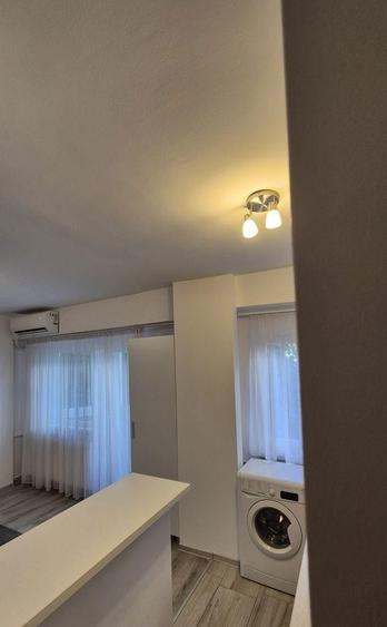 Garsonieră decomandată în Tineretului