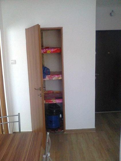 Apartament cu 2 camere semidecomandat în Cetate