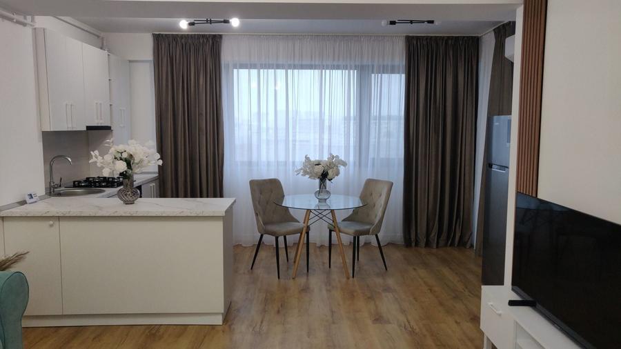 Apartament cu 2 camere decomandat în Central