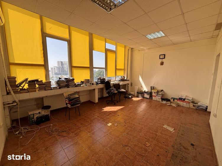 Spațiu comercial, de 20 mp, în Vitan