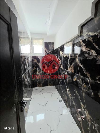 Casă cu 5 camere cu Teren 462 Mp în Lumina