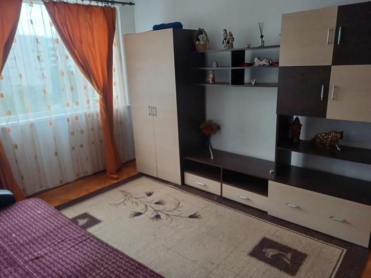 Apartament cu 2 camere semidecomandat în Dristor