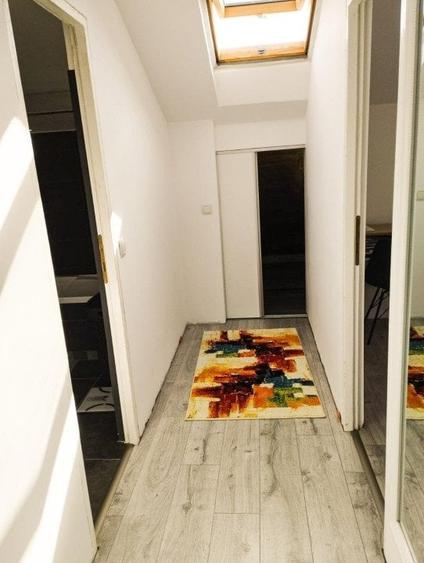 Apartament cu 4 camere semidecomandat, mobilat în Florești
