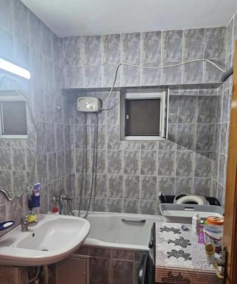 Apartament cu 4 camere decomandat în ICIL