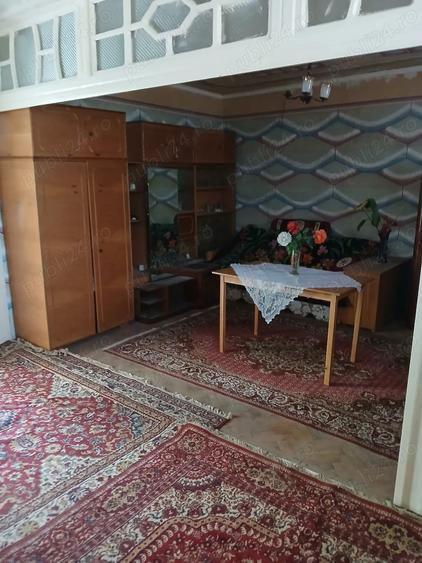 Casă cu 6 camere în Ciclova Română