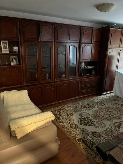 Apartament cu 3 camere decomandat, mobilat în Păcurari