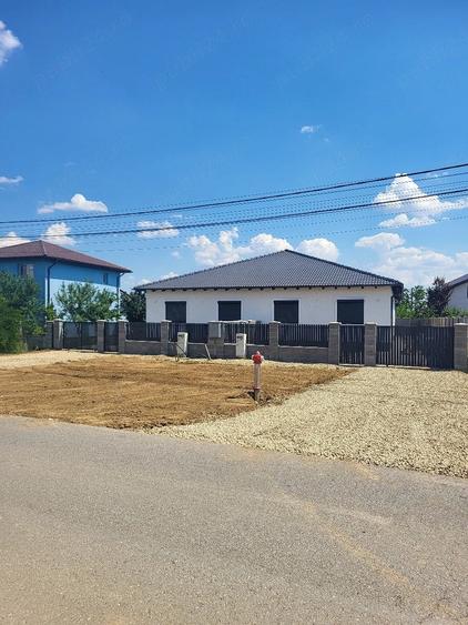 Casă cu Teren 370 Mp în Șag
