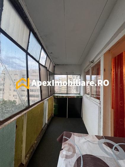 Apartament cu 4 camere decomandat în Costin Georgian