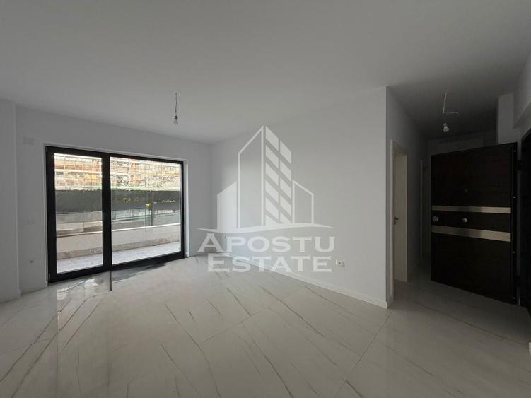 Apartament cu 2 camere semidecomandat în Torontalului
