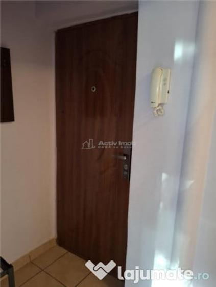 Apartament cu 2 camere semidecomandat în Micro III