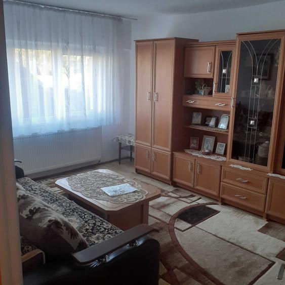 Apartament cu 2 camere semidecomandat în Sânmiclăuș