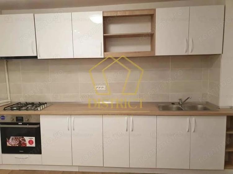 Apartament cu 3 camere semidecomandat în Complex Studențesc