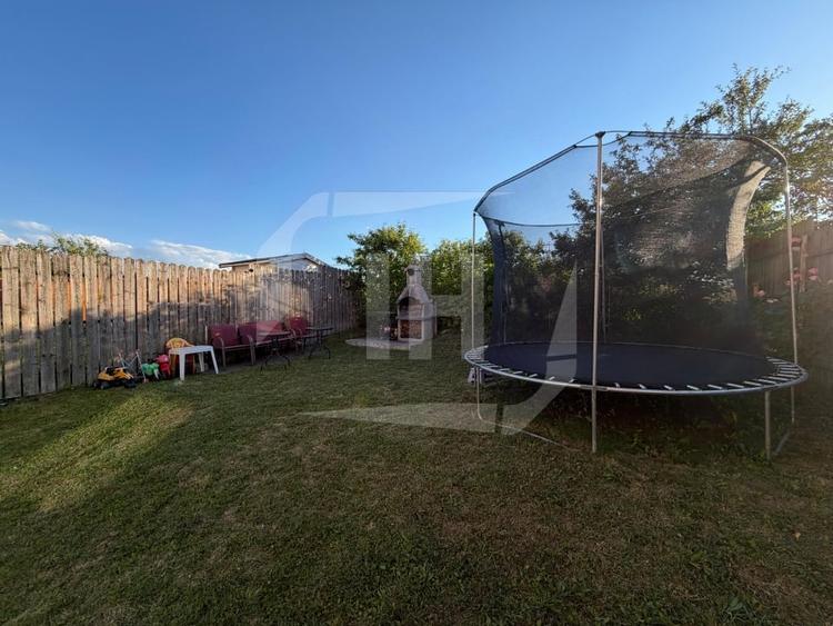 Duplex cu 4 camere cu Canalizare în Bună Ziua