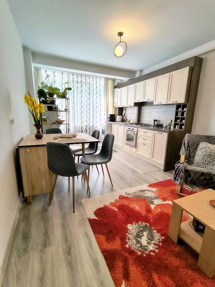 Apartament cu 3 camere decomandat în Burdujeni
