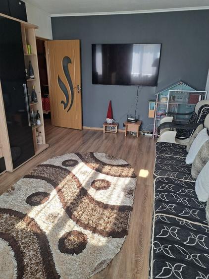Apartament cu 2 camere decomandat în Exterior Vest