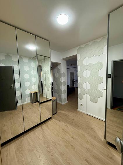 Apartament cu 3 camere decomandat, mobilat în Iancu Nicolae