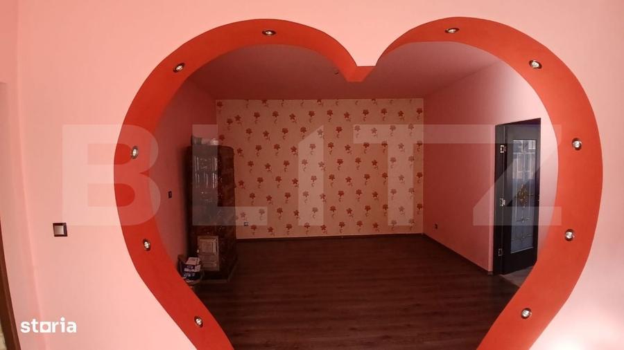 Casă cu 3 camere în Aluniș